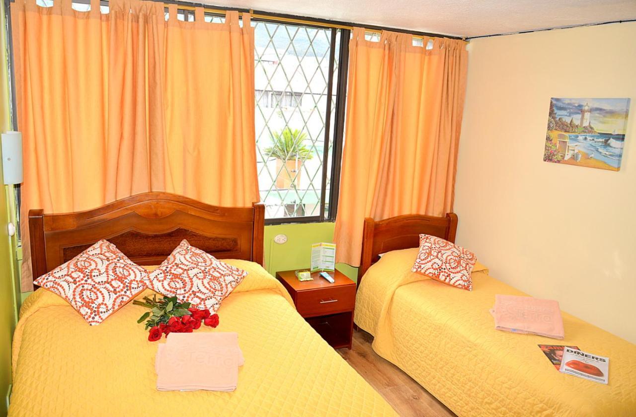 Hostal Terra 3 - Base Aerea Кито Экстерьер фото